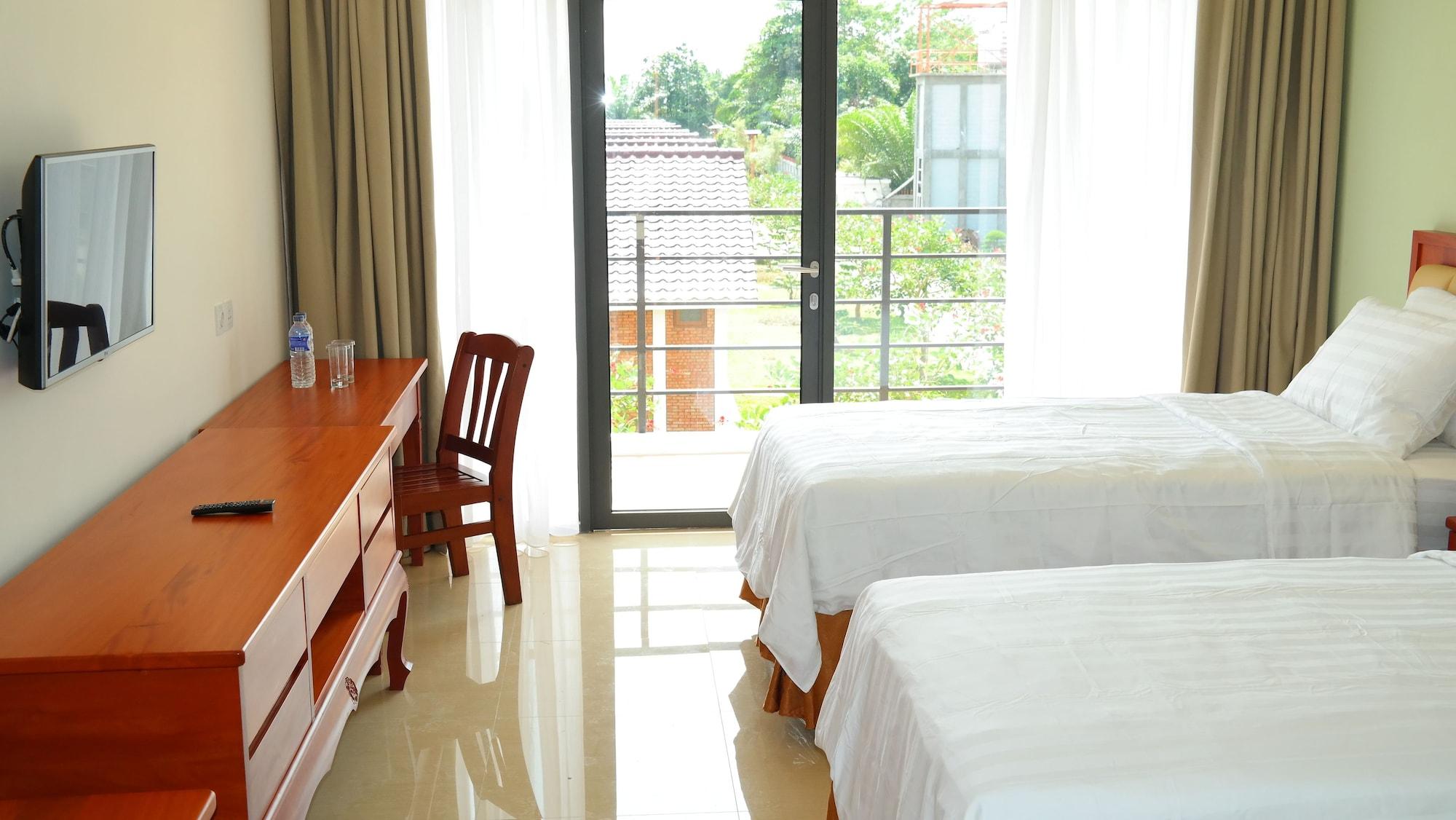 Thong'S Inn Hotel Kualanamu Medan Esterno foto