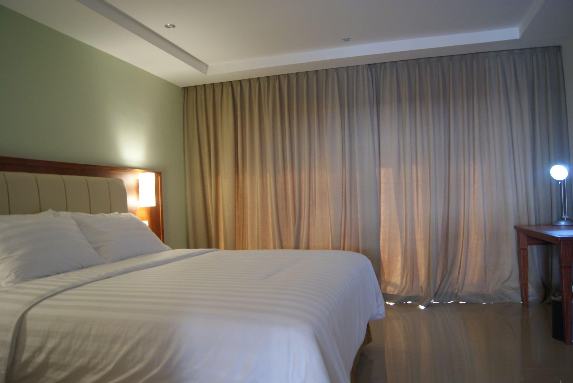 Thong'S Inn Hotel Kualanamu Medan Esterno foto