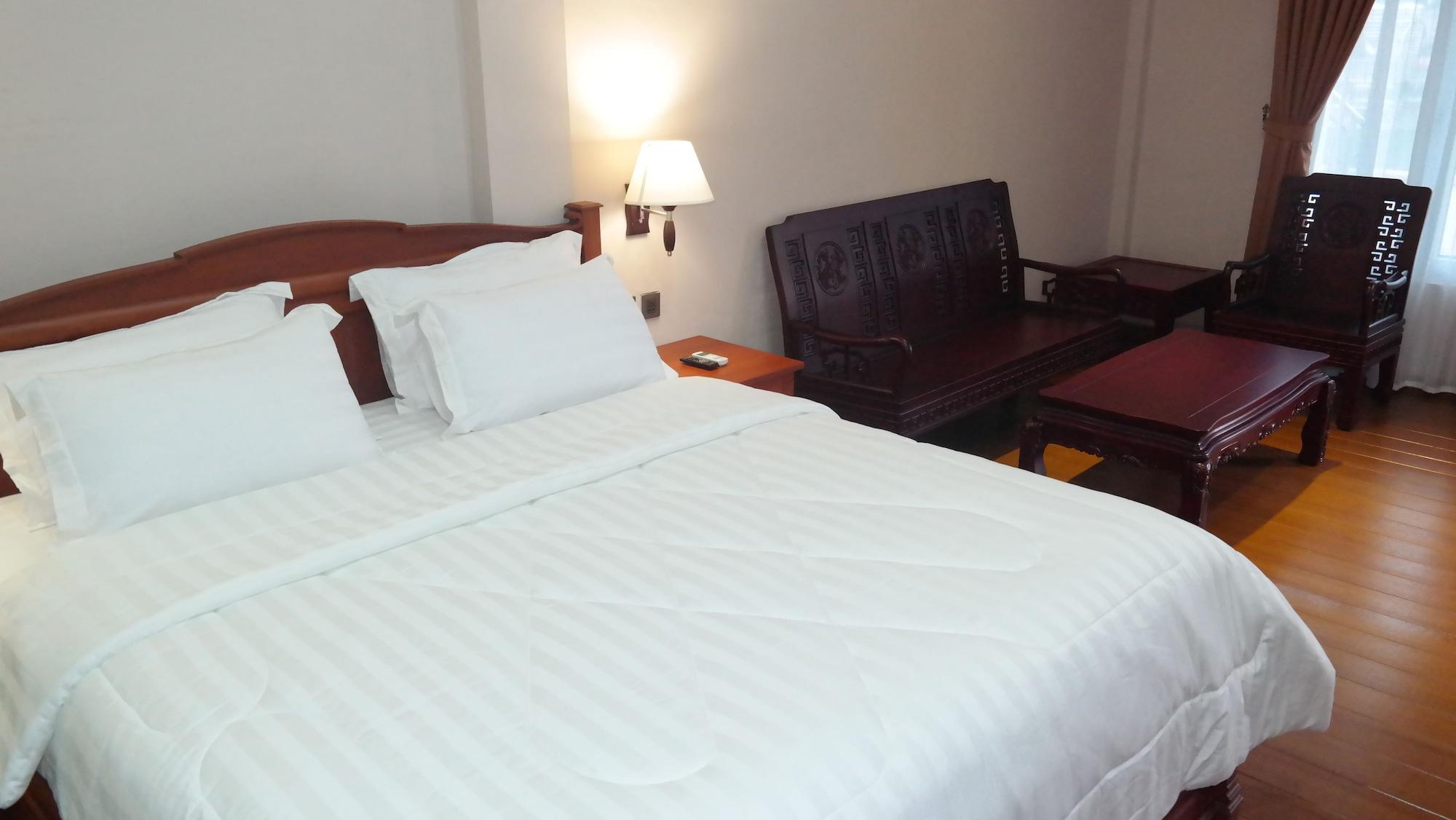 Thong'S Inn Hotel Kualanamu Medan Esterno foto