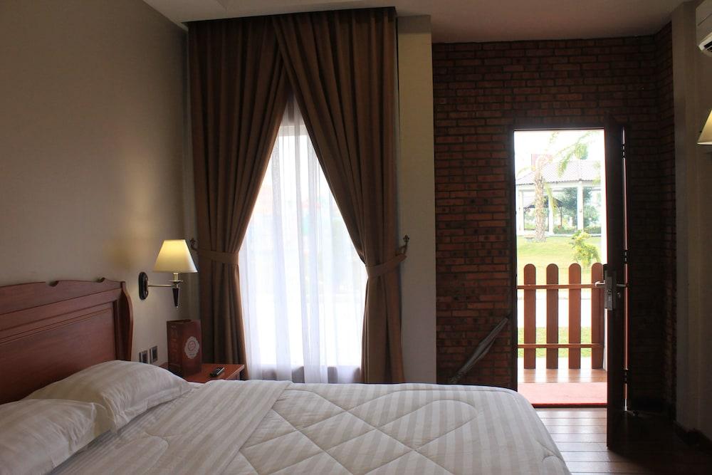 Thong'S Inn Hotel Kualanamu Medan Esterno foto