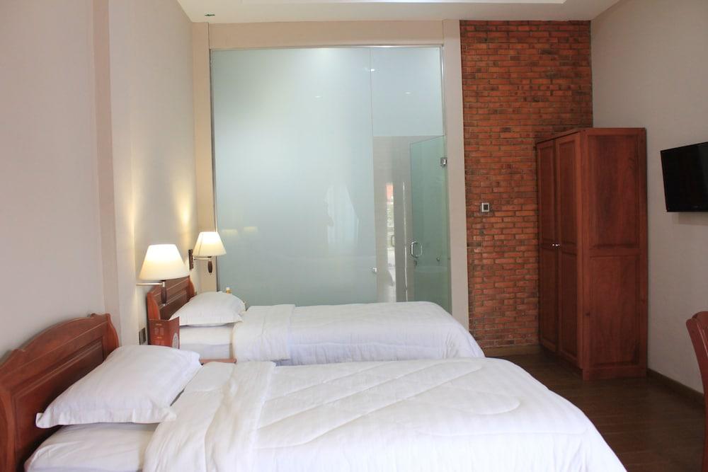Thong'S Inn Hotel Kualanamu Medan Esterno foto