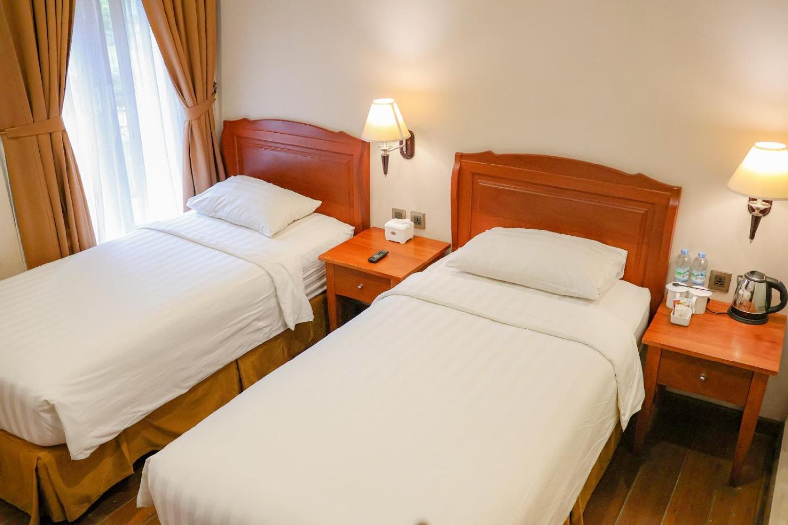Thong'S Inn Hotel Kualanamu Medan Esterno foto